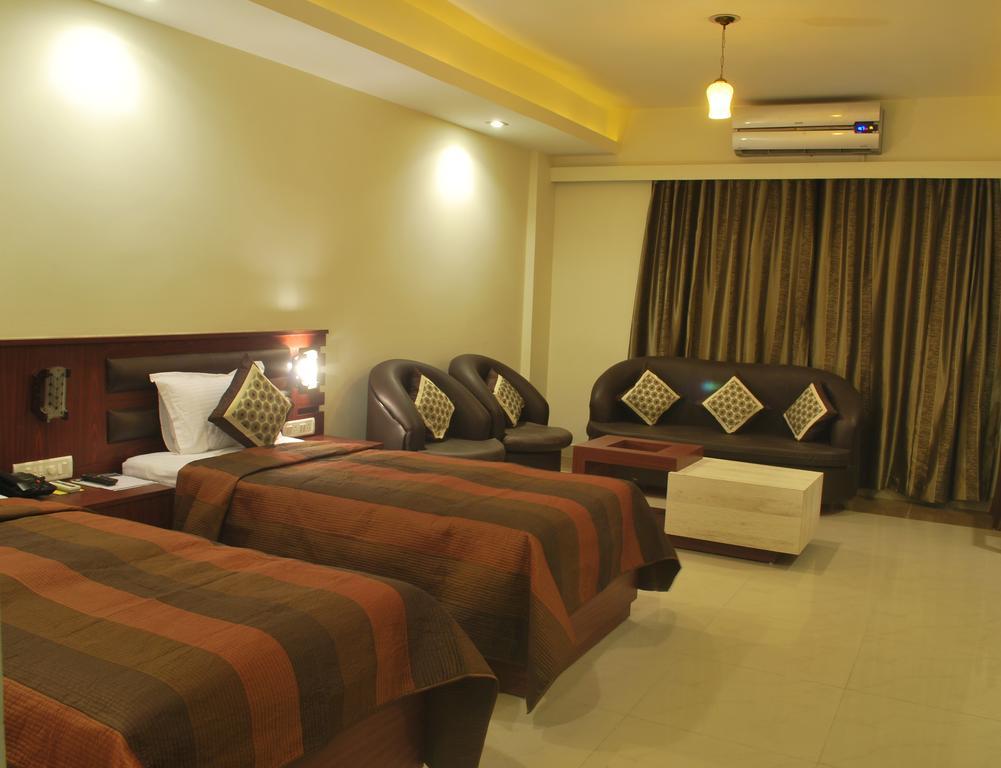 Hotel Avn Grand Ranchi Quarto foto