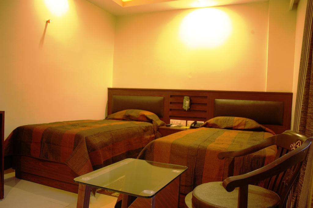 Hotel Avn Grand Ranchi Quarto foto